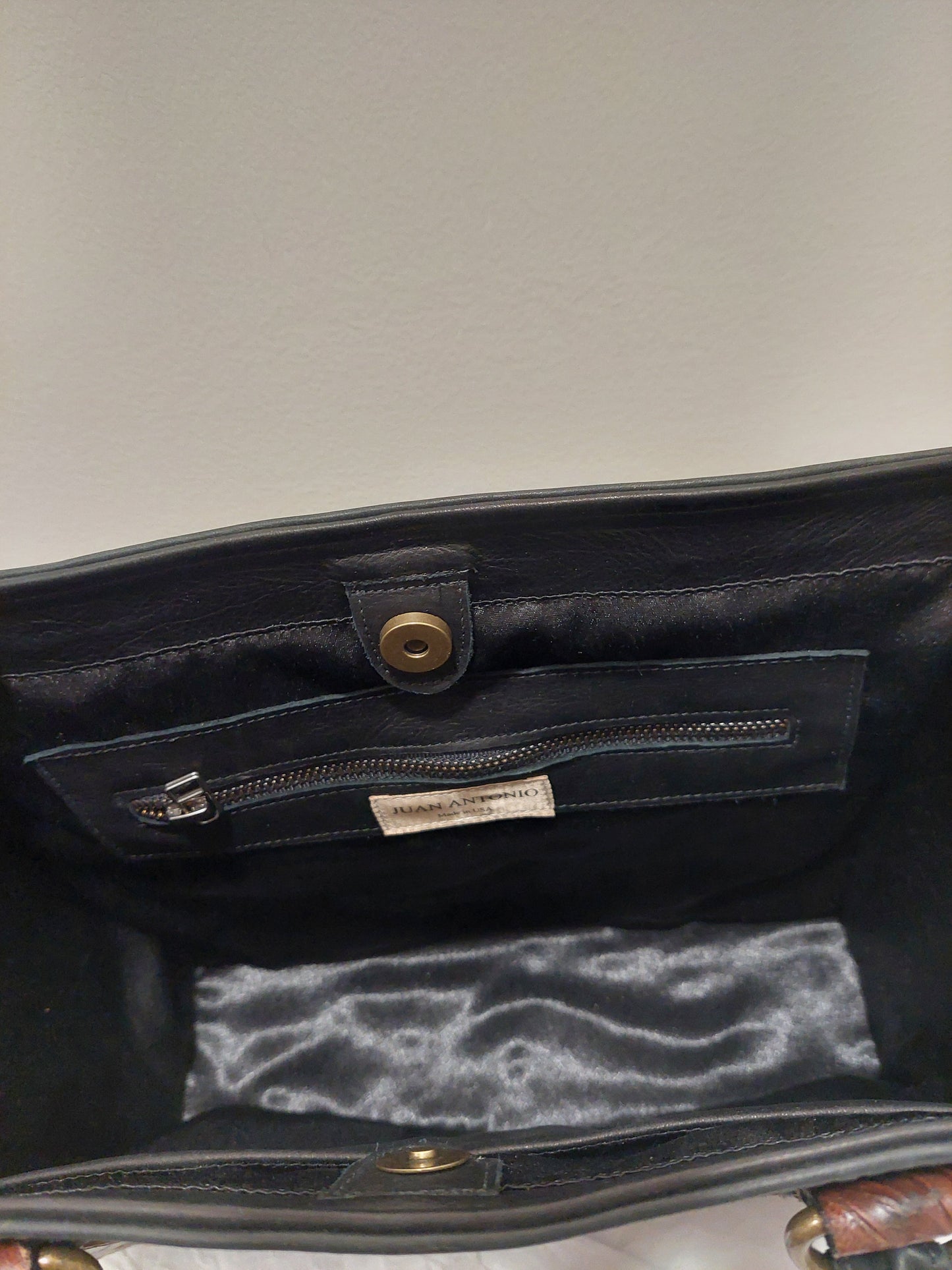 interior of juan antonio bison tote 2050