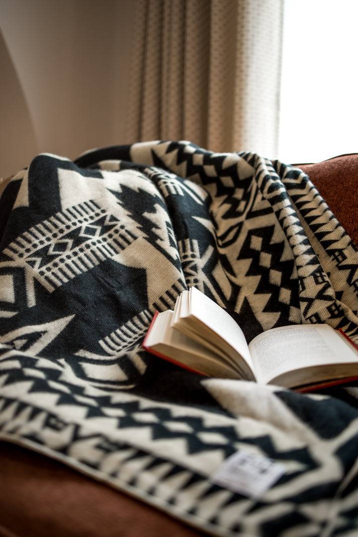 Awa Blanket - Natural / Black - Diamond W Ranch