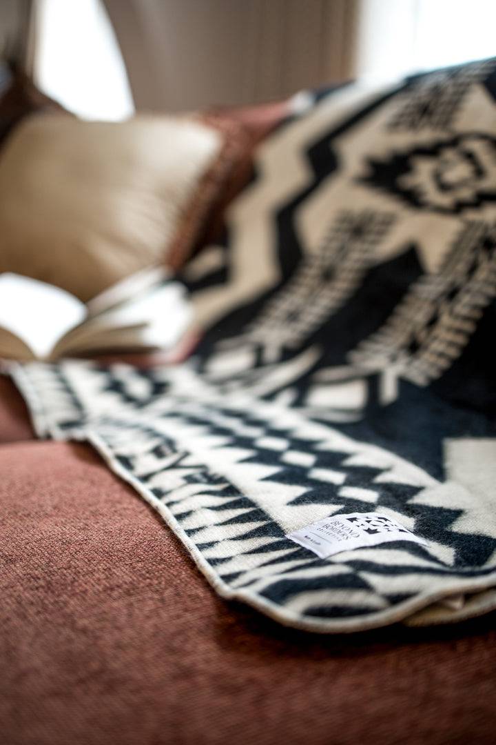 Awa Blanket - Natural / Black - Diamond W Ranch