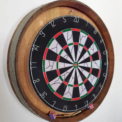 Cible de fléchettes en tête de tonneau