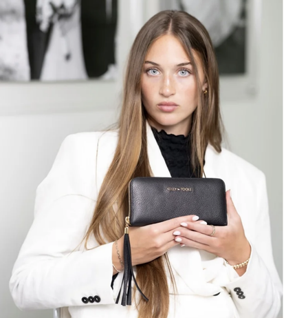 Kelly-Tooke Zippered Wallet - Diamond W Ranch 