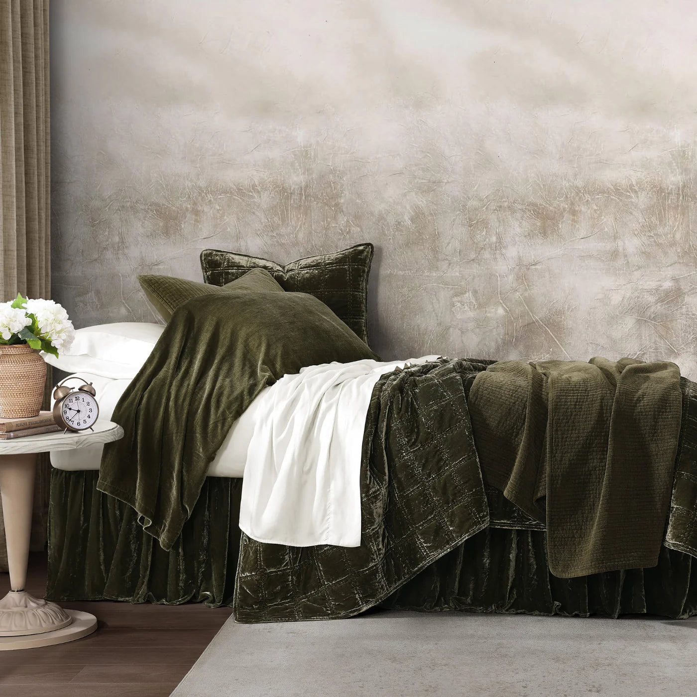 Aurora Faux Silk Velvet Quilt Set